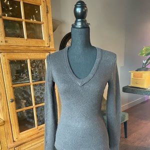Inhabit Cashmere Blend V neck sweater